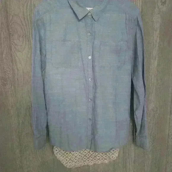 Free People denim tope with eyelet crocheted back. - Picture 7 of 7